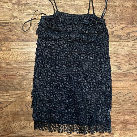 Diane von Furstenburg Tiered Star Lace Dress Black Mini - Picture 5 of 11